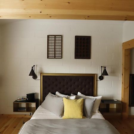 The Vine On Main Motel Stamford Ngoại thất bức ảnh