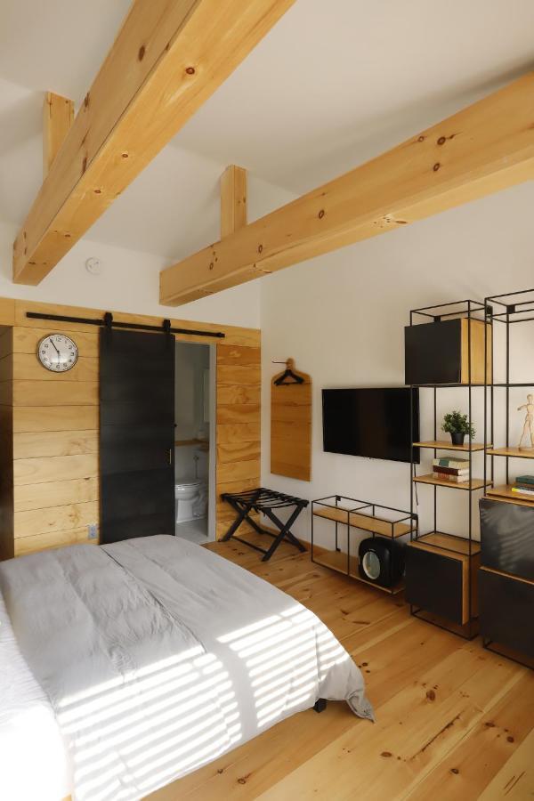 The Vine On Main Motel Stamford Ngoại thất bức ảnh