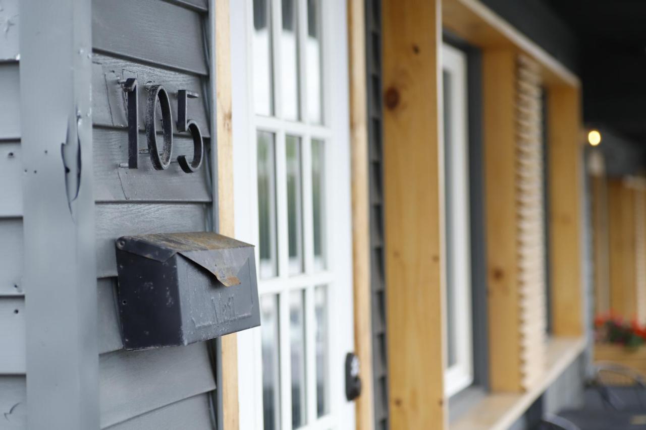 The Vine On Main Motel Stamford Ngoại thất bức ảnh